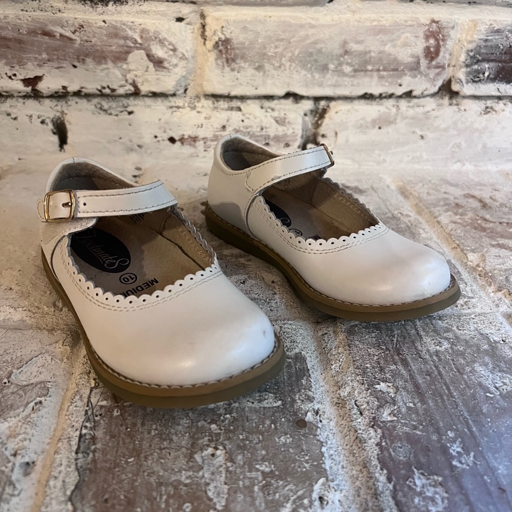 FootMates Cream Mary Jane Dress Shoes